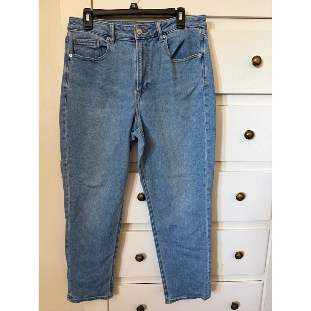 American Eagle Outfitters Light Blue Straight Leg Jeans